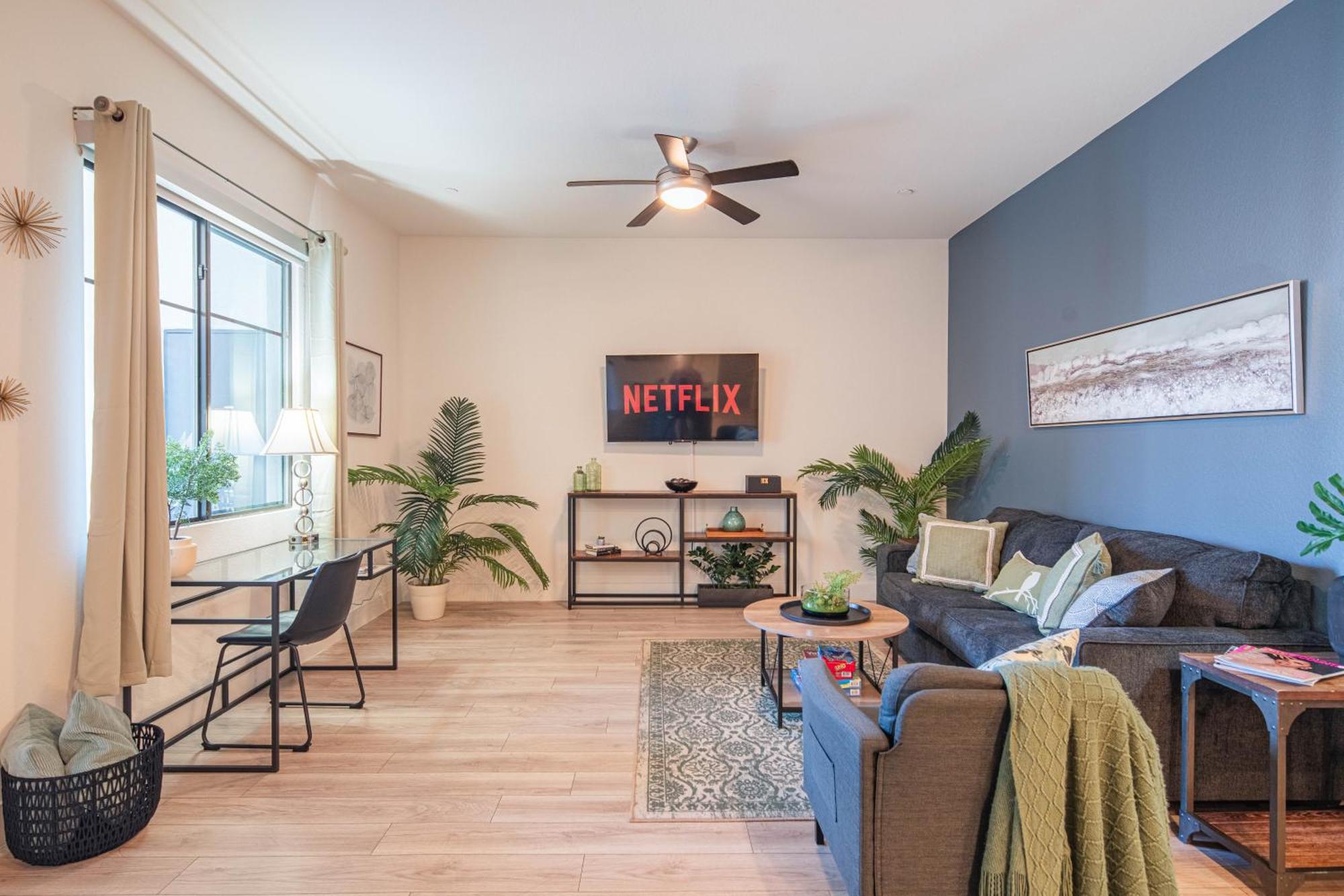 Walk Score 81-shopping District-king Bed-parking - G4004 Scottsdale