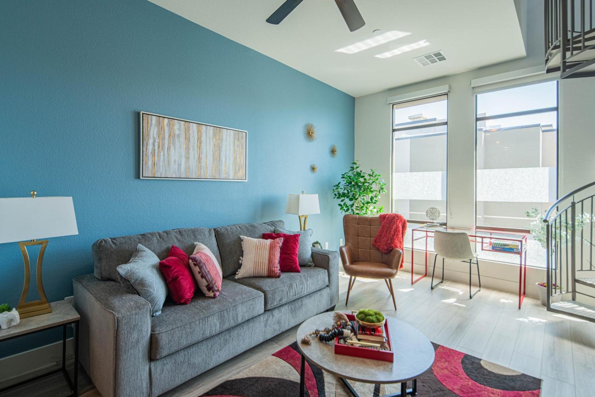 Private Rooftop Terrance-walk Score 81-shopping District-king Bed-parking 4003 Apartment *