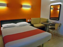 Hotel 6 Old Town Fashion Square Scottsdale