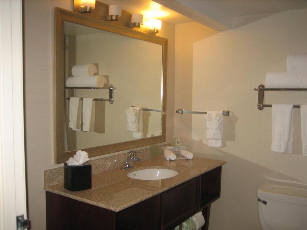 Express North By Ihg Hotel 3*