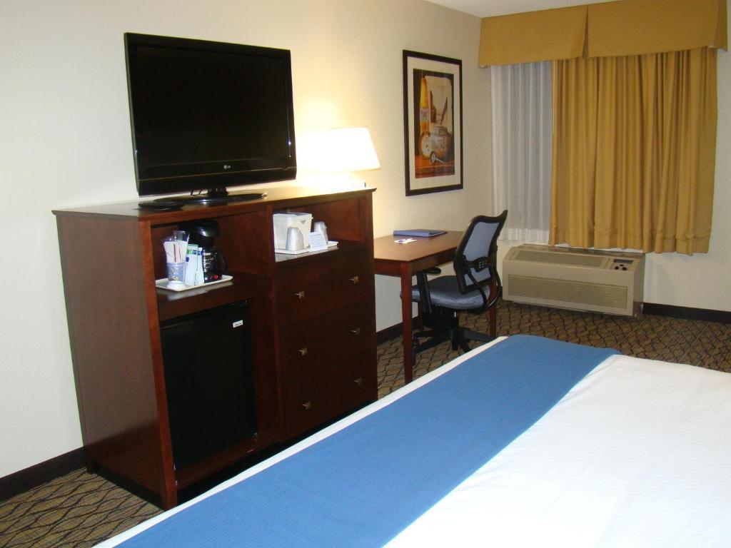 Express North By Ihg Hotel 3*