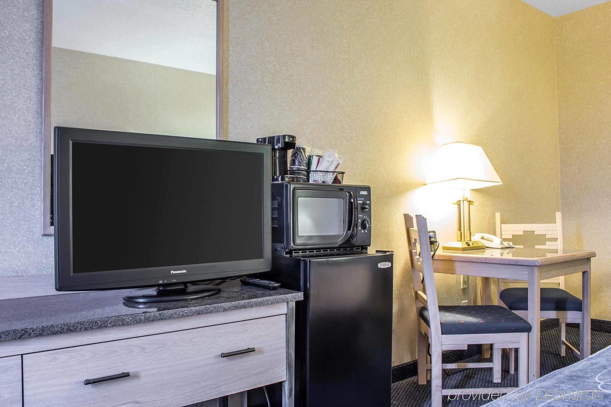 Fairfield By Marriott & Old Town Hotel