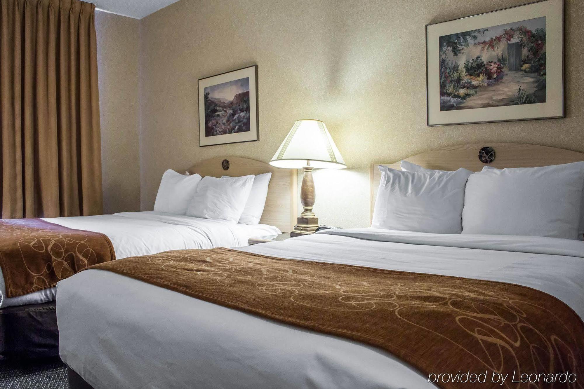 Fairfield By Marriott & Old Town Hotel 2*