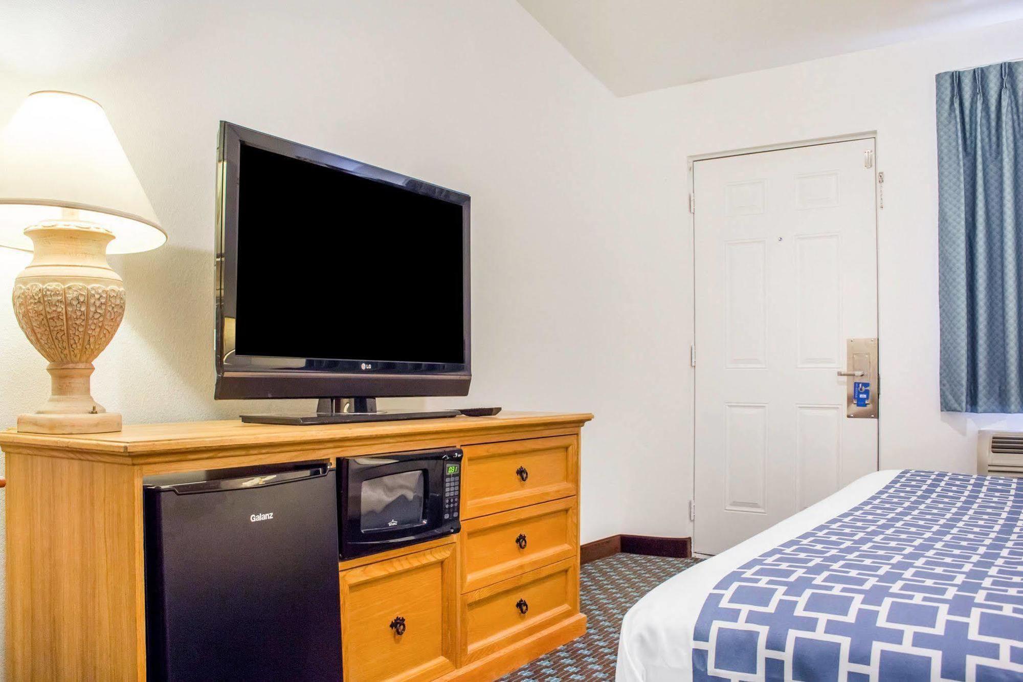 Inn Rodeway Old Town 2*