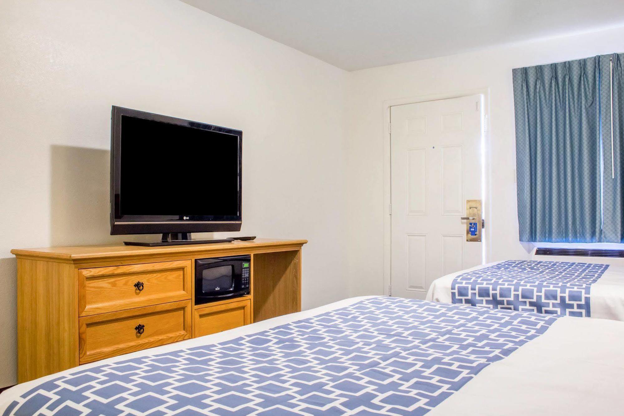 Inn Rodeway Old Town 2*