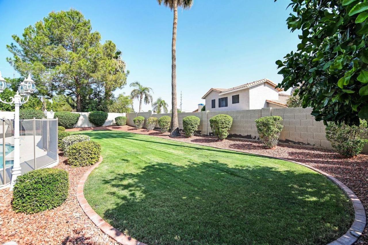 Luxury Vacation With Pool Sleeps 14 Scottsdale