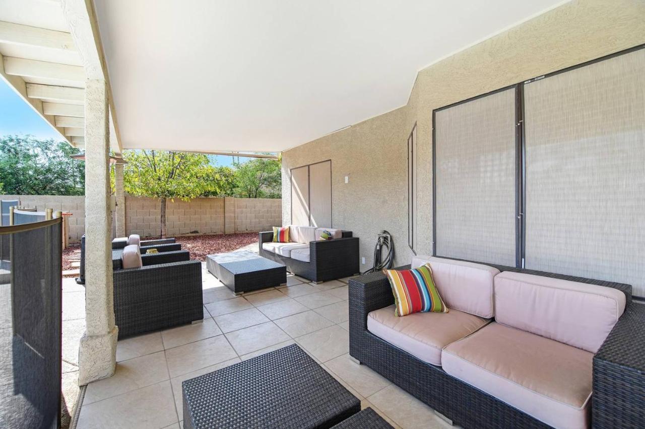 Luxury Vacation With Pool Sleeps 14 Holiday home