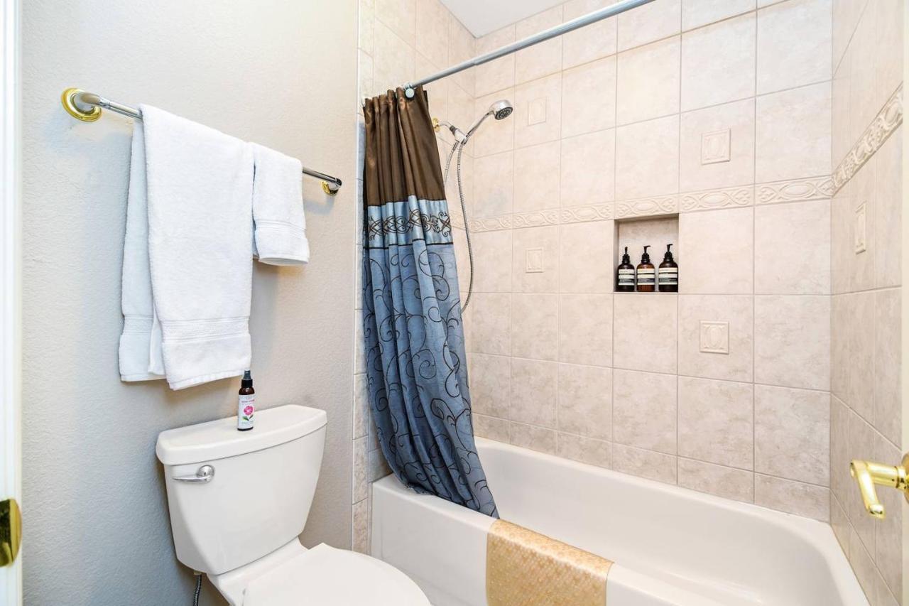 Holiday home Luxury Vacation With Pool Sleeps 14 *