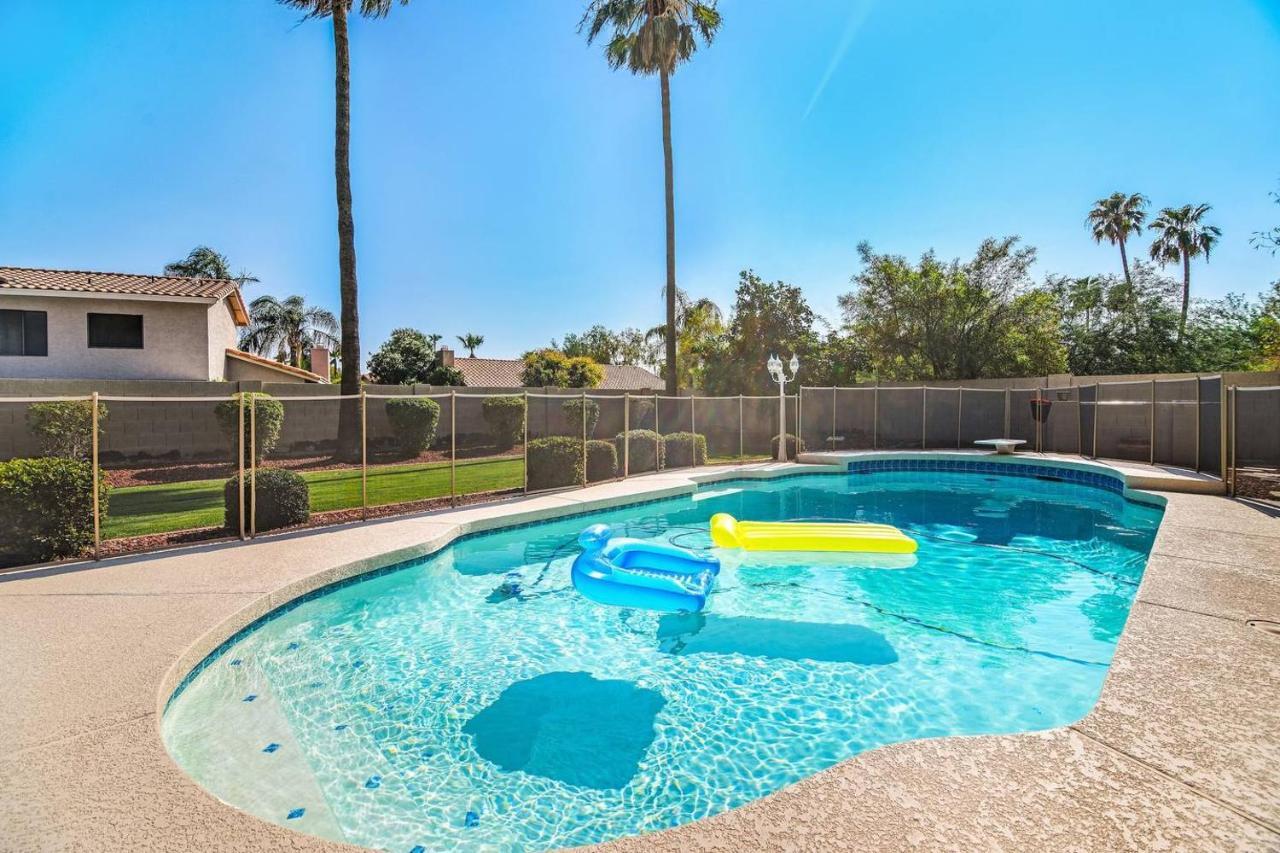 Luxury Vacation With Pool Sleeps 14 * Scottsdale