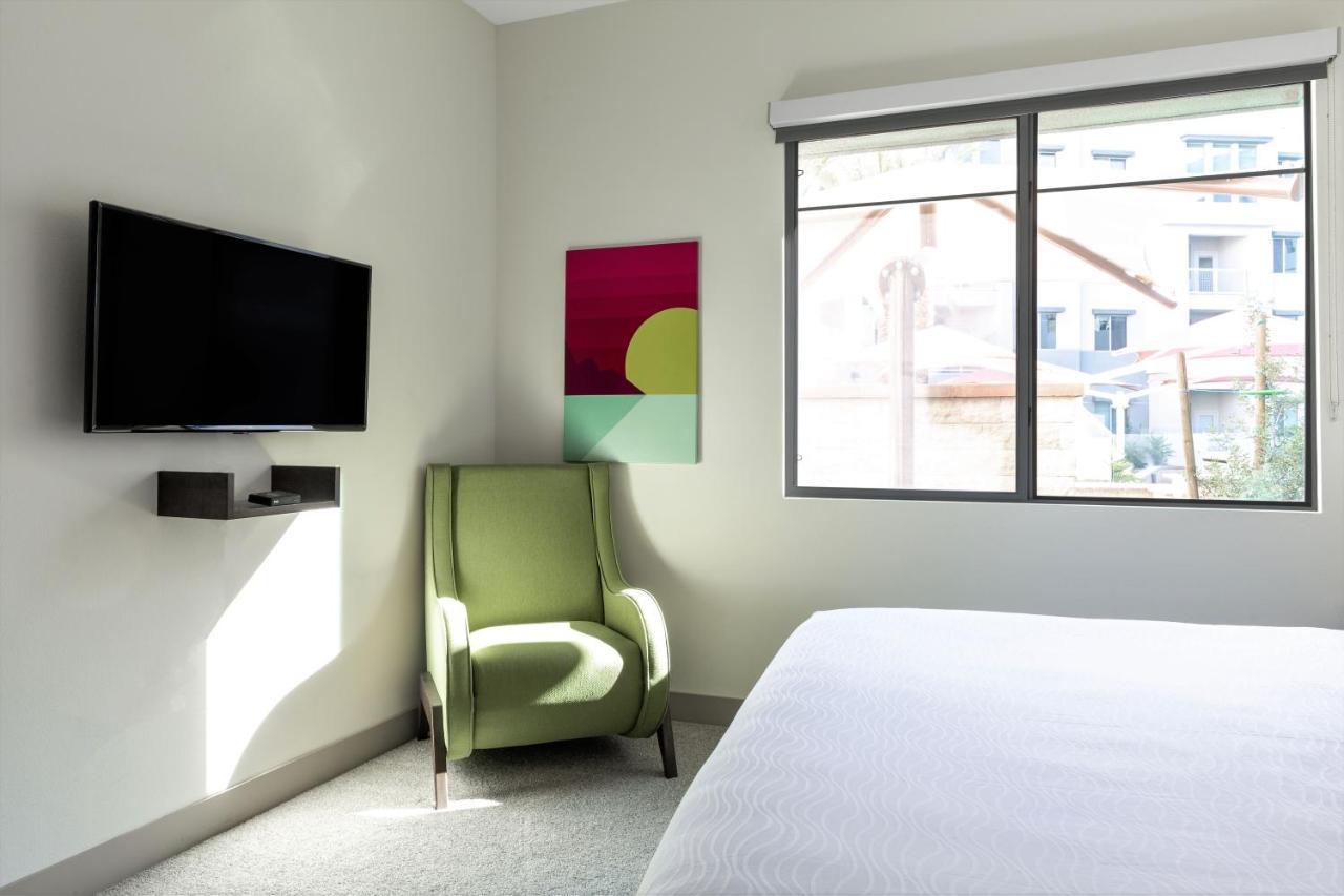 Apartment Alfred At The District Scottsdale