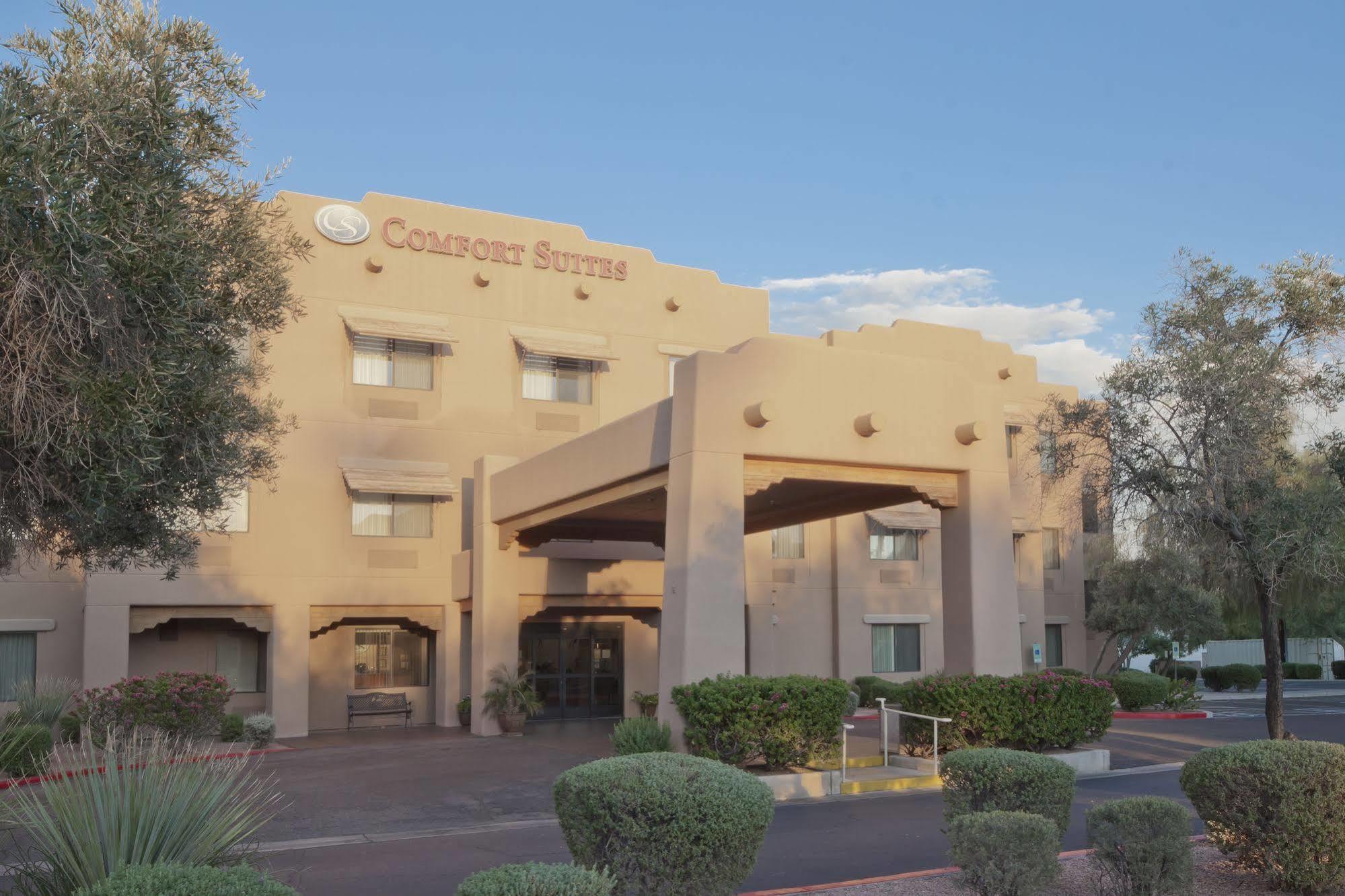 Fairfield By Marriott & Old Town Hotel