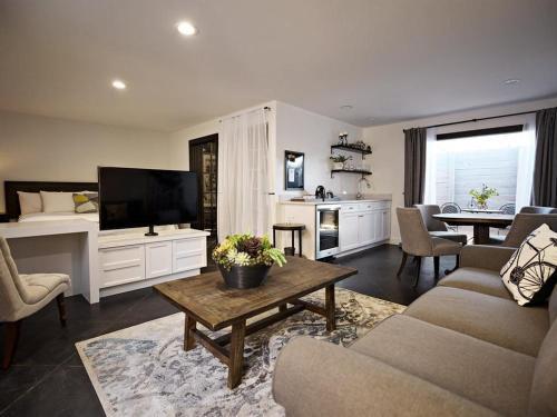 Bespoke 4*