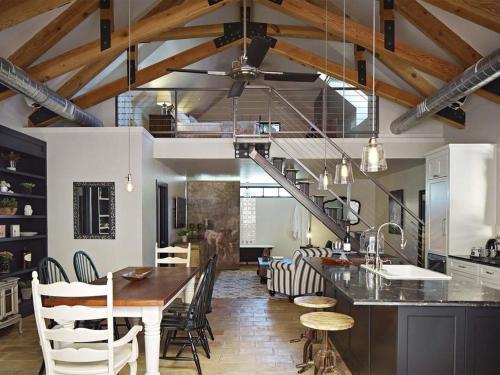 Bespoke Inn 4*