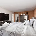 Northland Glam 3Br By Casago
