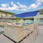 Modern Contemporary Ot Scottsdale With Heated Pool