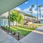 Intimate Well Appointed-Old Town-Pool Vr