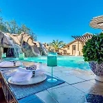 Estate Resort Style Oasis 6Bdrm, 5.5 Bath Heated Pool With Misters