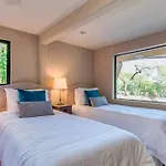 Estate Resort Style Oasis 6Bdrm, 5.5 Bath Heated Pool With Misters