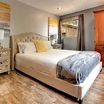 Winery Suites Of Scottsdale