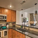 Chic Scottsdale Condo With Pool Access And Tennis