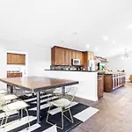 The Scott With Heated Pool By Homeslice Stays
