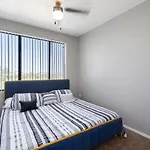 Luxury Mountain View 2Br With Balcony Located In Scottsdale