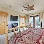 Scottsdale Vacation Rental Pool And Mountain Views!