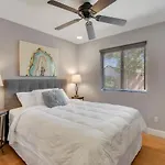 4 Bdr, Two Master Suite, Billiards & Desert Oasis Pool