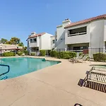 Modern Scottsdale Oasis With Patio And Pool Access