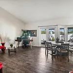 Unique Arizona Style 4-Bed Retreat W/ Private Pool