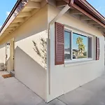 Newly Remodeled Studio Minutes From Old Town