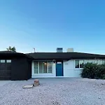 South Scottsdale Remodeled Beauty