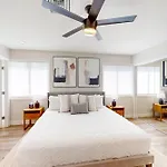 Grand Palms