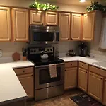 Central Location, Heated Pool, Bbq, Hot Tub, More