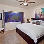 Central Location, Heated Pool, Bbq, Hot Tub, More