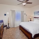 Central Location, Heated Pool, Bbq, Hot Tub, More