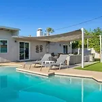 Amazing 4-Bdrm Wbackyard Paradise In Scottsdale
