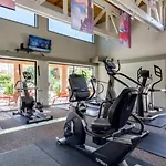 Stylish Old Town 2 Bdrm Ground Floor Condo
