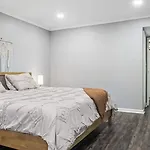 Beautiful 2-Bdrm 2-Bath In Old Town Scottsdale