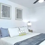 Beautiful 5-Bdrm Vacation Home Wheated Pool
