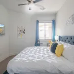 Private Rooftop Terrance-Walk Score 81-Shopping District-King Bed-Parking 4021