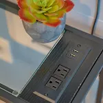 Exclusive-Walk To Golf, Shopping & Dining-King Bed N268