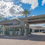 Exclusive Unit Golf Side- Walkable Area - King Bed - N248