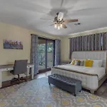 Desert Retreat With Dream Backyard