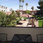 123 Fully Furnished 1Br Suite-Prime Location