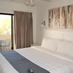 128 Fully Furnished 1Br Suite-Prime Location