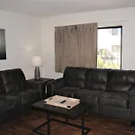 107 Fully Furnished 1Br Suite-Prime Location