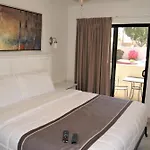 Fully Furnished 1Br Suite-Prime Location 110