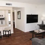 107 Fully Furnished 1Br Suite-Prime Location