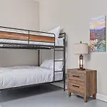 Camelback Dwelling-Private Pool/Spa-In Old Town
